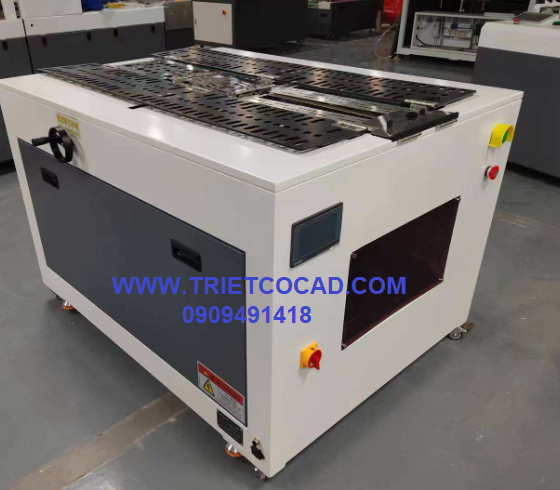 máy gấp quần áo tự động